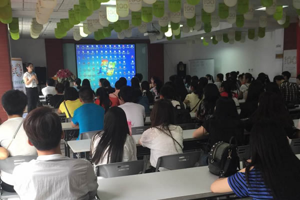 如何选择电子商务茄子视频污在线观看外包公司
